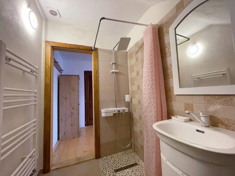 Готель Casa La Doi Nuci Bradet  Екстер'єр фото